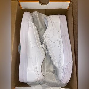 Women’s Nike Blazer Low - Size 11 - White on white
